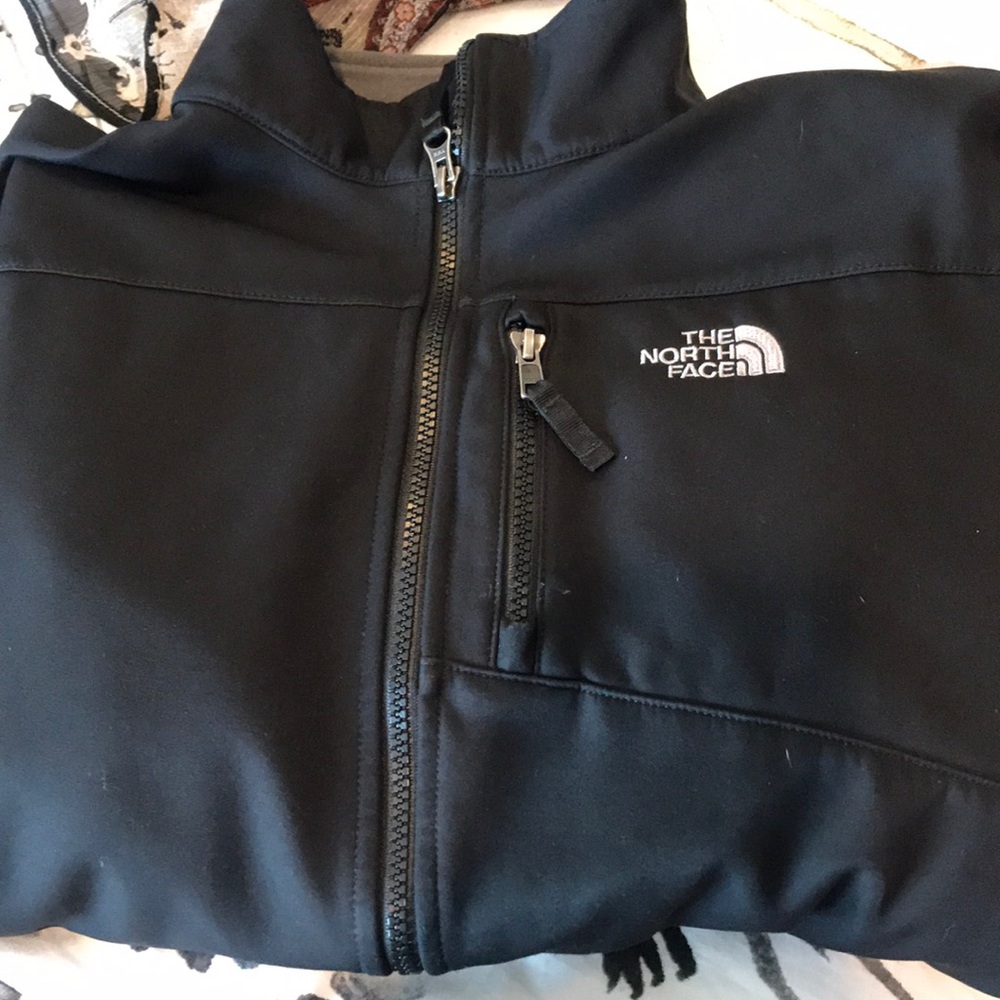 Black north face jacket